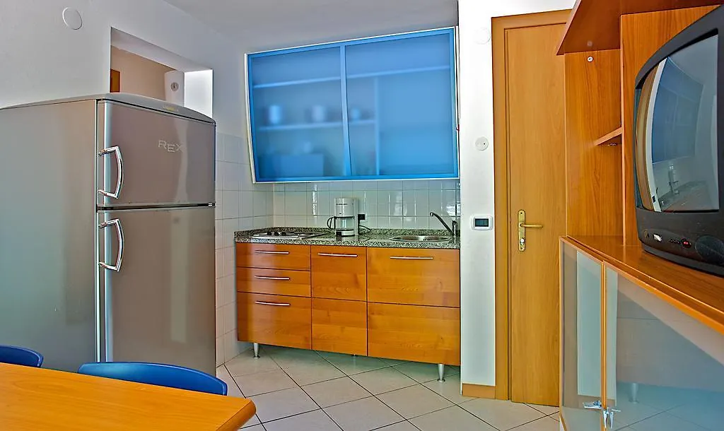 Horizont Resort Pula 2*,